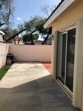 6132 NW 181st Terrace Cir W in Hialeah, FL - Building Photo - Building Photo