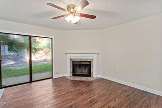 7820 Falcon Rest Cir, Unit 7820 in Raleigh, NC - Building Photo - Building Photo