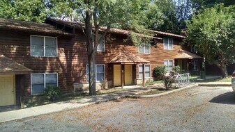 722 W 17th St in Bloomington, IN - Building Photo