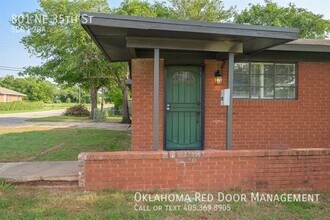 801 NE 35th St in Oklahoma City, OK - Foto de edificio - Building Photo