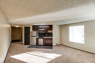 Park 3025 in Seattle, WA - Foto de edificio - Interior Photo