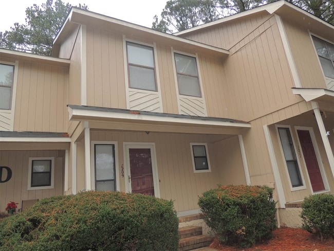 property at 1209 Huntsman Ct