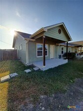 701 Horace Howard Dr in San Marcos, TX - Building Photo - Building Photo