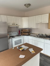 220 Philadelphia Ave in Shillington, PA - Foto de edificio - Building Photo