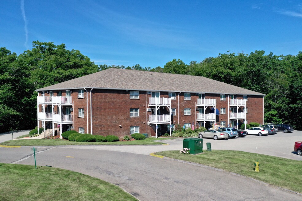 Gardner Lake Apartments and Nearby Amesbury Apartments For Rent