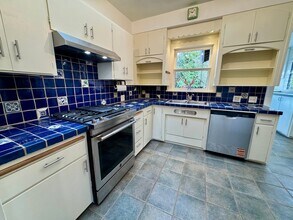 1171 W 5th Ave in Eugene, OR - Building Photo - Building Photo