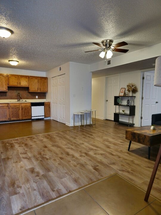 1542 Diuguid Dr in Murray, KY - Building Photo