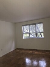 10400 Rockville Pike in North Bethesda, MD - Foto de edificio - Building Photo