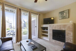 204 Illinois Dr in Fort Collins, CO - Building Photo