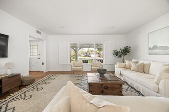 2510 Santiago St in Santa Ana, CA - Building Photo - Building Photo