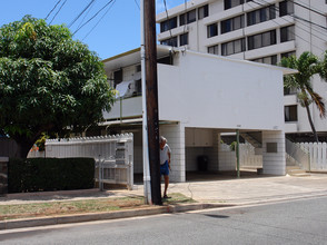 913 Coolidge St in Honolulu, HI - Building Photo - Building Photo