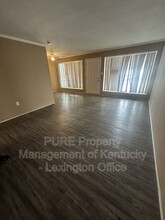 1685 Alexandria Dr in Lexington, KY - Building Photo - Building Photo