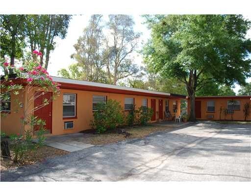 115 Cleveland Ave in Largo, FL - Building Photo