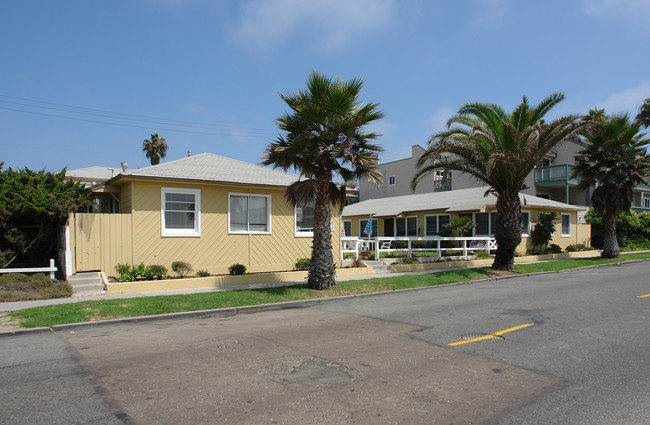 Pacific Place in Oceanside, CA - Building Photo - Building Photo