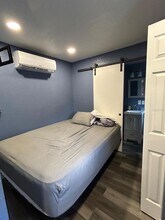 1204 E Lambright St in Tampa, FL - Building Photo - Building Photo