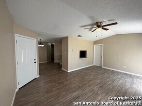 4014 Colonial Sun Dr in San Antonio, TX - Building Photo - Building Photo