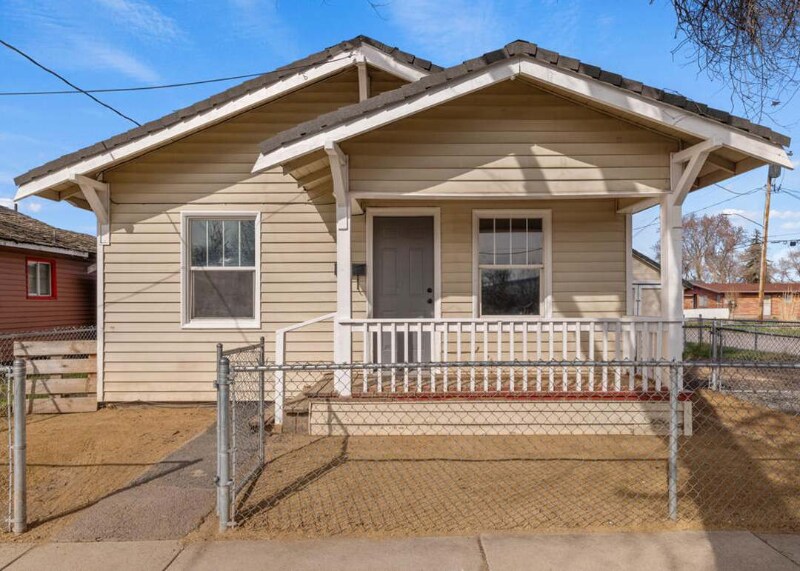 1610 Division St in Klamath Falls, OR - Building Photo