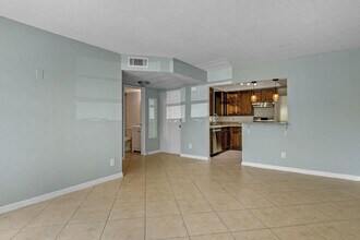 1604 SE Green Acres Cir in Port St. Lucie, FL - Building Photo - Building Photo