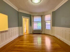 295 Newbury St, Unit 2 in Boston, MA - Building Photo - Building Photo