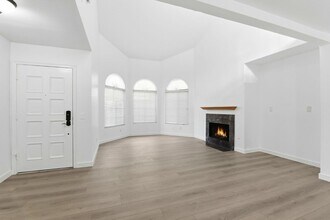 29016 Lillyglen Dr in Santa Clarita, CA - Building Photo - Building Photo