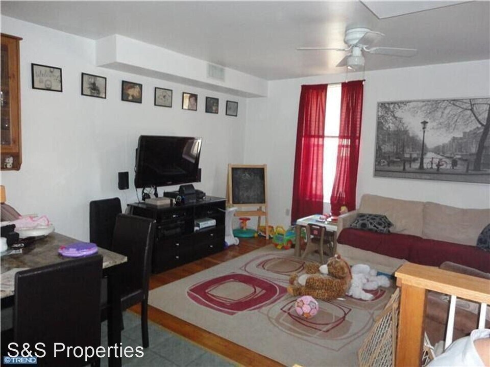2620 Poplar St in Philadelphia, PA - Building Photo