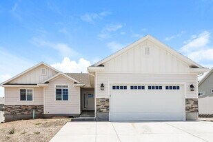 1009 1050 W in Tooele, UT - Building Photo