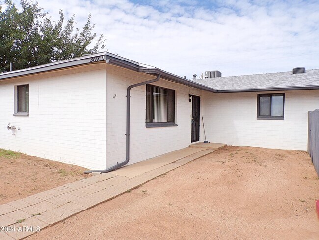 307 1st St-Unit -A in Huachuca City, AZ - Building Photo - Building Photo