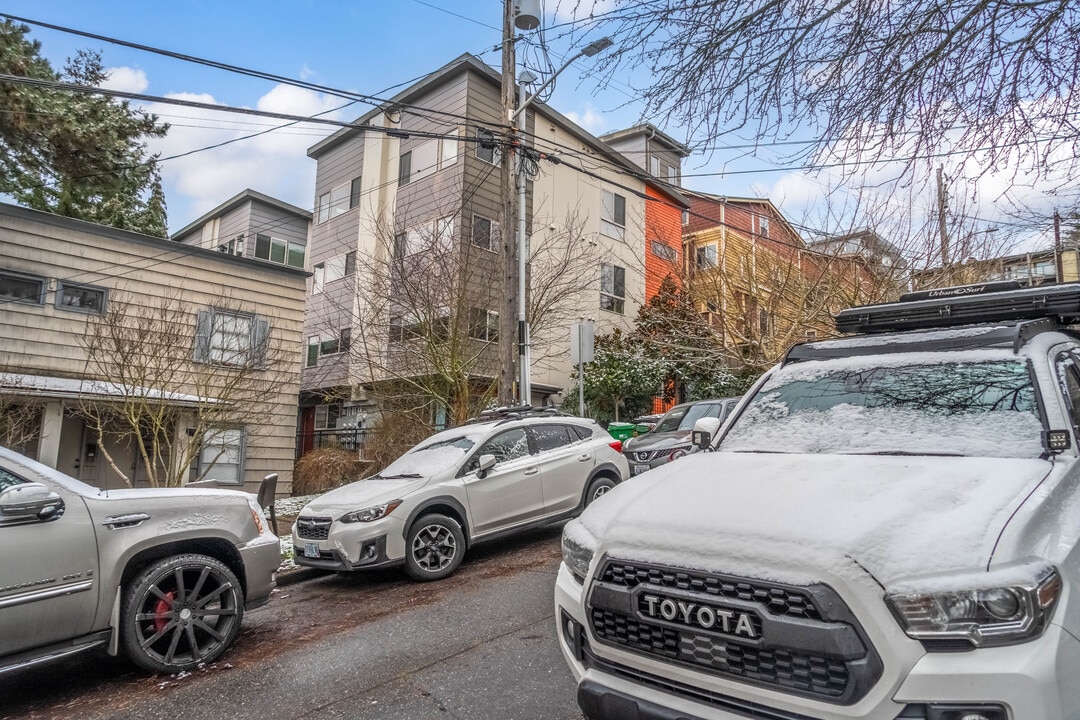 EcoFlats - Fremont in Seattle, WA - Building Photo