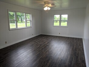 4847 S Farm Rd 229 in Rogersville, MO - Building Photo - Building Photo