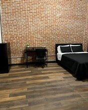36 W 4th St, Unit Apt 1 in Williamsport, PA - Building Photo - Building Photo