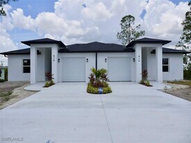918 Eisenhower Blvd in Lehigh Acres, FL - Building Photo