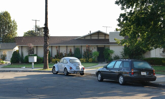 1162 S Belhaven St in Anaheim, CA - Building Photo - Building Photo