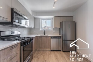 7619 N Sheridan Rd, Unit 3A in Chicago, IL - Building Photo