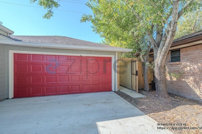 4031 Leeshire Dr in Houston, TX - Building Photo - Building Photo