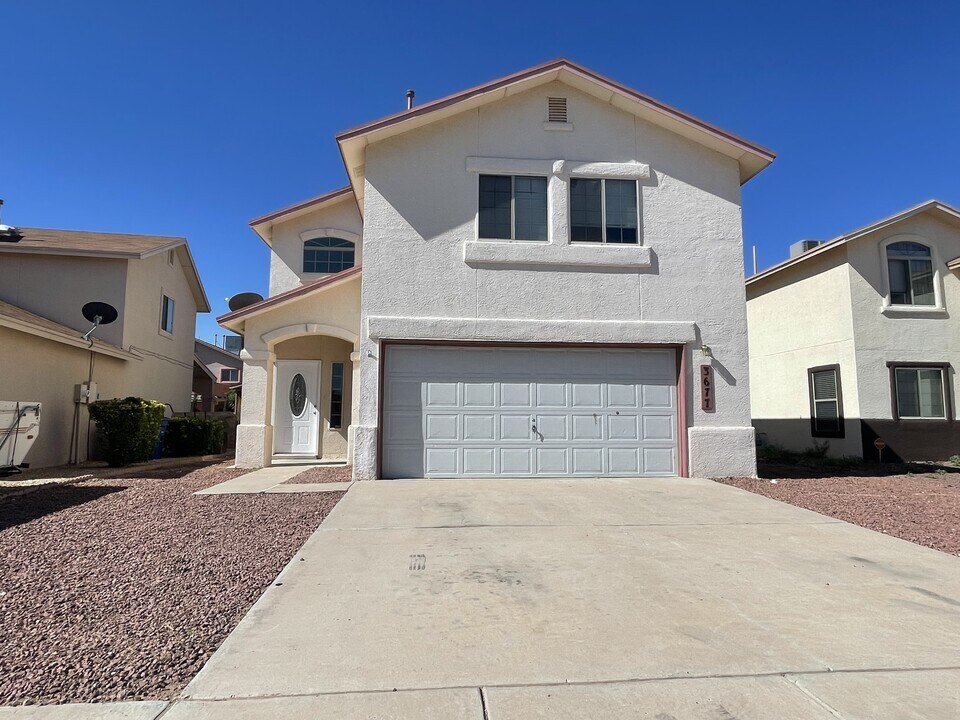 3677 Tierra Alba Dr in El Paso, TX - Building Photo