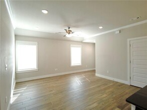 3005 E Brookview Dr in Siloam Springs, AR - Building Photo - Building Photo