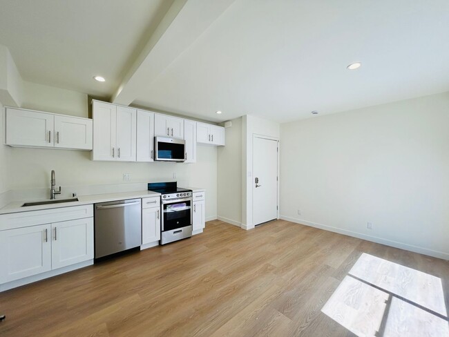 property at 1617 S Westgate Ave