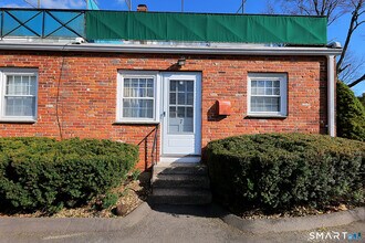 44 Garden St in Farmington, CT - Building Photo - Building Photo