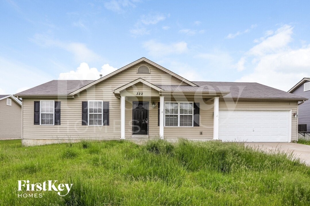 322 Aspen Creek Dr in Wentzville, MO - Building Photo