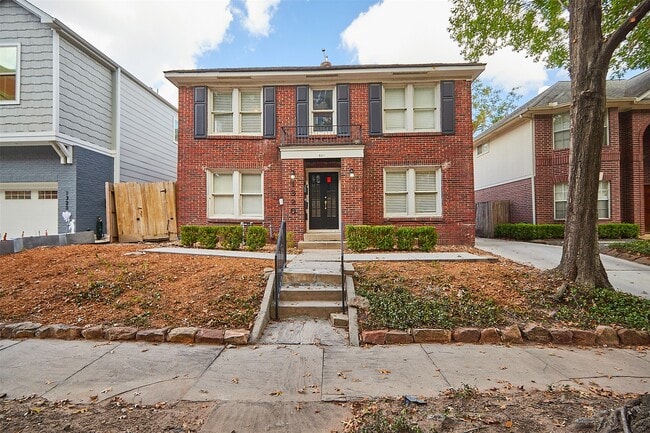 property at 1320 W Pierce St