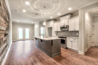 1457 Channing Dr in Thompson's Station, TN - Foto de edificio - Building Photo