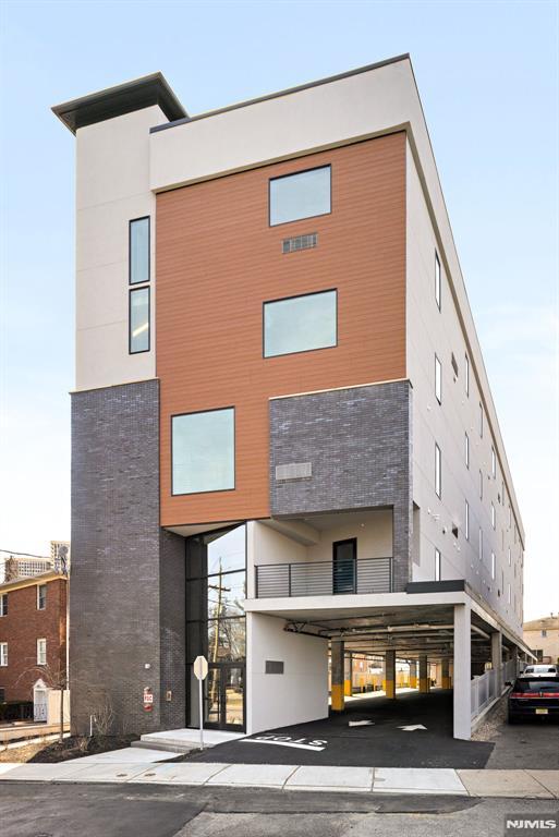 Lux Lofts