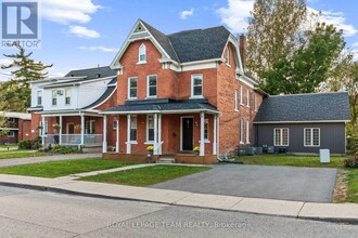 258-258 John St N in Arnprior, ON - Building Photo - Building Photo