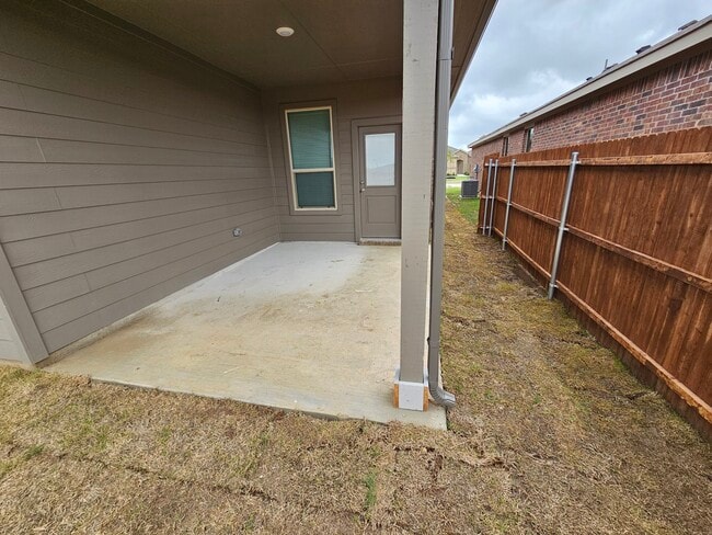8521 Nightfall Ln in Fort Worth, TX - Foto de edificio - Building Photo