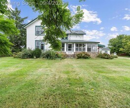 9476 W Michigan Ave in Saline, MI - Building Photo - Building Photo
