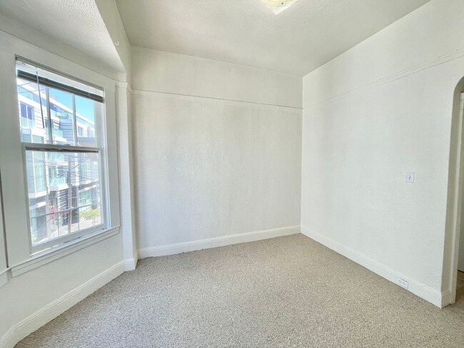 585 Birch St in San Francisco, CA - Building Photo - Building Photo