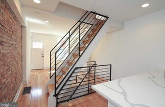 2527 E Gordon St in Philadelphia, PA - Building Photo - Building Photo