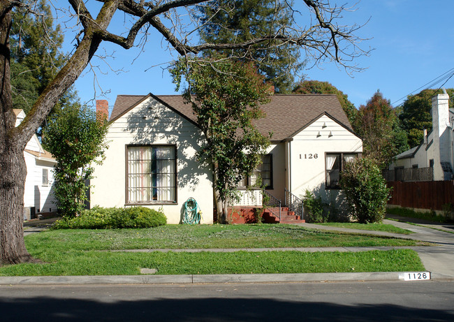 1126 Humboldt St in Santa Rosa, CA - Building Photo - Building Photo