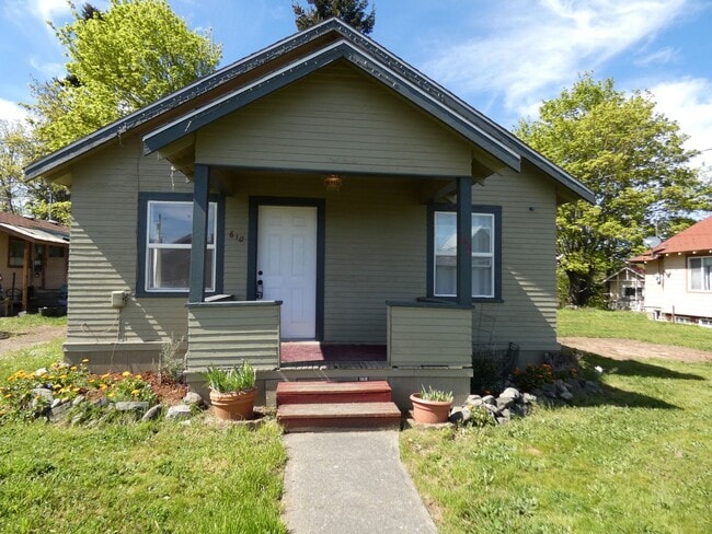 610 S Cedar St in Port Angeles, WA - Building Photo - Building Photo