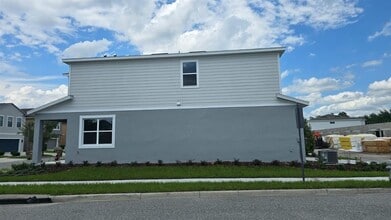 3323 Grande Heron Dr in St. Cloud, FL - Building Photo - Building Photo